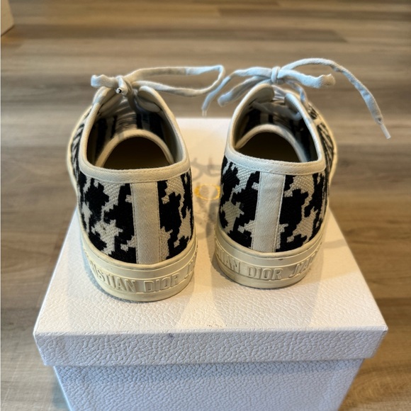 Dior women's Walk'N'Dior 'Macro Houndstooth' 40 - Picture 3 of 8